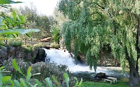 The Falls Cottages
